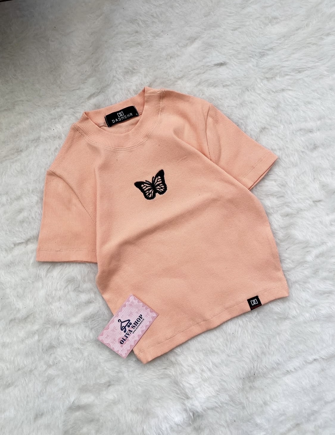 کراپ تیشرت گلبهی طرح پروانه