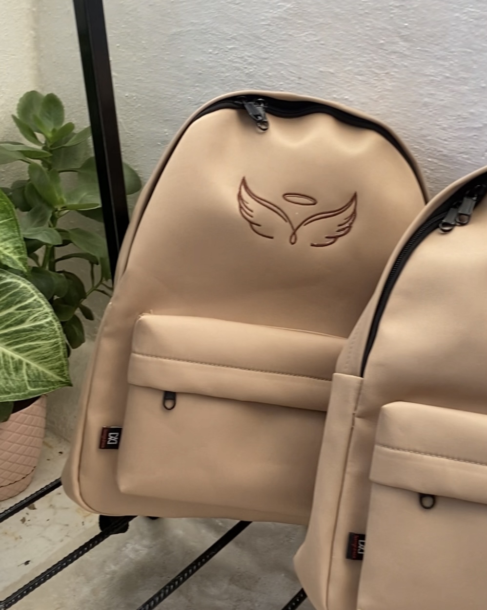 کوله بیسیک بال کرم